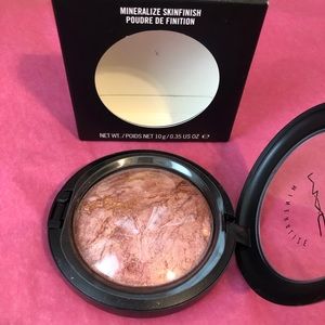 MAC Cosmetics Mineralize Skinfinish- Petticoat